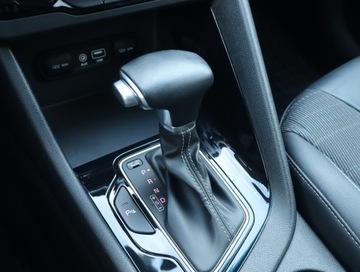 Kia Niro I Crossover 1.6 GDi Hybrid 141KM 2019 Kia Niro Hybrid, Salon Polska, 1. Właściciel, zdjęcie 12