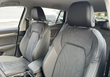 Volkswagen Golf VIII Variant 1.5 eTSI 150KM 2024 Volkswagen Golf Style 2.0 TDI 150 KM DSG 1.5 Benzyna 150KM, zdjęcie 5