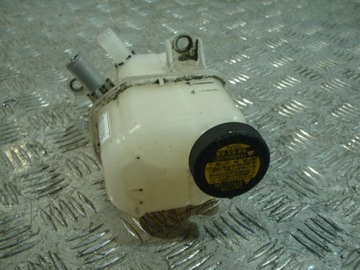 NÁDOBKA VYROVNÁVACÍ 1,8 TOYOTA PRIUS + PLUS 12-