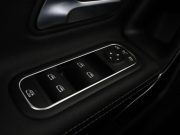 Mercedes Klasa A W177/V177 Hatchback 2.0 250 224KM 2018 Mercedes A 250 225KM Automat Navi Czujniki, zdjęcie 33