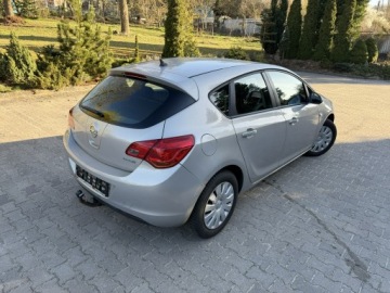 Opel Astra J Hatchback 5d 1.4 Twinport ECOTEC 100KM 2010 Opel Astra J 1.4 100KM|Klimatronik|LCD|Manual, zdjęcie 35