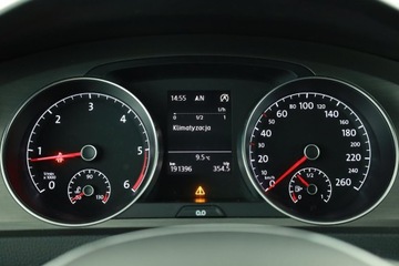 Volkswagen Golf VII Variant 1.6 TDI CR DPF BlueMotion Technology 105KM 2014 VW Golf 1.6 TDI, Automat, Xenon, Bi-Xenon, Klima, zdjęcie 8