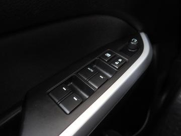 Suzuki Vitara III SUV 1.6 VVT 120KM 2018 Suzuki Vitara 1.6 VVT, Salon Polska, Automat, zdjęcie 16