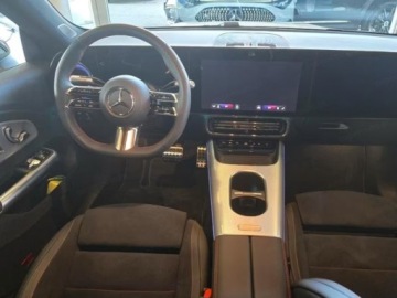 Mercedes CLA C118/X118 2025 Mercedes-Benz CLA 200 AMG Line 1.5 163KM, zdjęcie 5