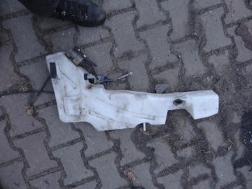 ZBIORNICZEK SPRYSKIWACZY NISSAN PATHFINDER R51
