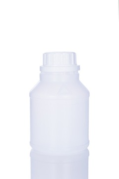 Бутылка 250 мл с крышкой из полиэтилена высокой плотности.