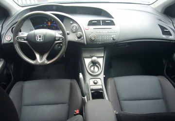 Honda Civic VIII Hatchback 3d 1.4 i-VTEC 100KM 2009 Honda Civic Honda Civic VIII Salon PL - I wlasciciel 1.3 Benzyna 100KM, zdjęcie 14