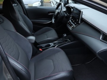 Toyota Corolla XII TS Kombi 1.8 Hybrid 122KM 2019 Toyota Corolla 1.8 Hybrid, Salon Polska, zdjęcie 8