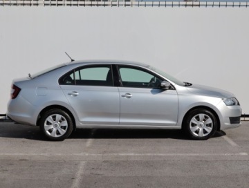 Skoda Rapid II Liftback Facelifting 1.0 TSI 110KM 2019 Skoda Rapid 1.0 TSI, Salon Polska, Serwis ASO, zdjęcie 5