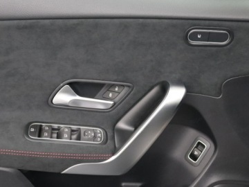 Mercedes Klasa A W177/V177 Hatchback Facelifting 1.3 200 163KM 2025 MERCEDES-BENZ A Klasa 200 AMG Line 1.3 (163KM) 2025, zdjęcie 11