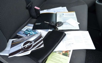 Opel Vivaro A Combi L1 2.0 CDTI 115KM 2011 Opel Vivaro Bezwypadkowe - Niski przebieg - Bez korozji - Oplacony 2.0, zdjęcie 33