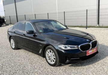 BMW Seria 5 G30-G31 Limuzyna Plug-In 2.0 530e 292KM 2021 BMW Seria 5 BMW 530e 292 KM 2021r Bezwypadkowy 2.0 Hybryda Plug-in 292KM, zdjęcie 2