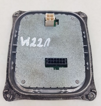 MERCEDES S W221 MĚNIČ XENON ORIG.