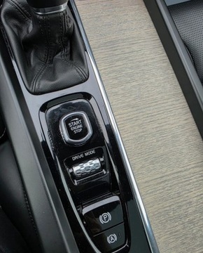 Volvo XC60 II Crossover T6 310KM 2019 Volvo XC 60 Rezerwacja 310KM AWD Masaze HAK Head-UP 2.0 Benzyna 310KM, zdjęcie 7