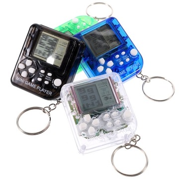 MINI ELEKTRONICZNA KONSOLA DO GIER BRELOCZEK NA PREZENTY 4