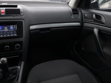 Skoda Octavia II Hatchback 1.6 MPI 102KM 2011 Skoda Octavia 1.6, Salon Polska, GAZ, Klima, zdjęcie 7