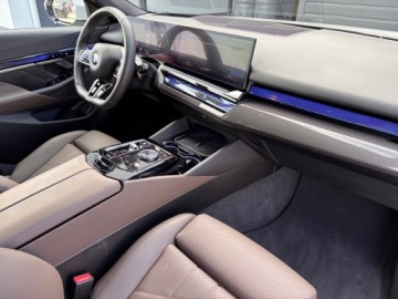 BMW Seria 5 G90-91 Touring 2.0 520d 197KM 2025 BMW 520 BMW 520d xDrive G61, Bogate wyposażenie, B, zdjęcie 28