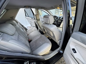 Mercedes Klasa M W164 Off-roader 3.0 V6 (280 CDI) 190KM 2006 Mercedes ML 320 3,0 V6 4Matic 7G-Tronic Offroad, zdjęcie 15