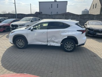 Lexus NX I SUV Facelifting 300h 197KM 2018 Lexus NX 300H Hybryda Automat 197KM, zdjęcie 3