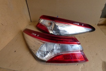 SVĚTLO PRAVÁ LEVÝ ZADNÍ TOYOTA CAMRY XIII 8 LED 18 19R