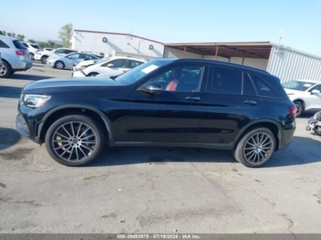 Mercedes GLC C254/X254 2022 Mercedes-Benz GLC 300, 2022r., 4x4, 2.0L 2.0 Benzyna 255KM, zdjęcie 5