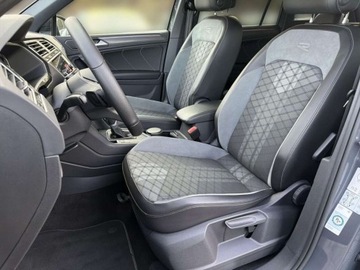 Volkswagen Tiguan II SUV Facelifting 1.5 TSI 150KM 2022 Volkswagen Tiguan R-Line Kamera Cofania ACC Led Matrix Hak Faktura Vat 23, zdjęcie 10