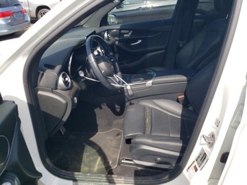 Mercedes GLC C254/X254 2022 Mercedes-Benz GLC 300 4Matic 2022, Pakiet AMG, od ubezpieczalni 2.0 Benzyna, zdjęcie 7