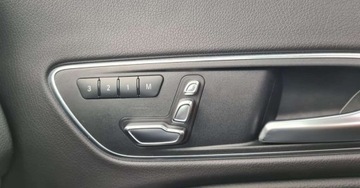 Mercedes CLA C117 Coupe Facelifting 2.0 250 Sport 218KM 2018 Mercedes-Benz CLA Uzywane Mercedes-Benz CLA - 87 900 PLN, 135 000 km, 2018, zdjęcie 11