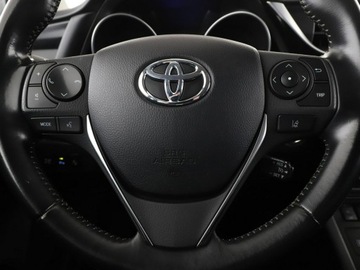 Toyota Auris II Hatchback 5d Facelifting 1.8 Hybrid 136KM 2017 Toyota Auris Edition-S+ kamera grzane fotele, zdjęcie 20