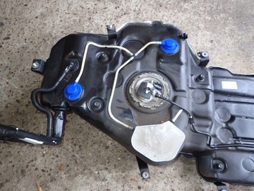 PORSCHE MACAN 95B GTS FL NÁDRŽ PALIVA ČERPADLO