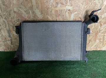 CHLADIČ INTERCOOLER VW GOLF V CADDY 2.0 TDI