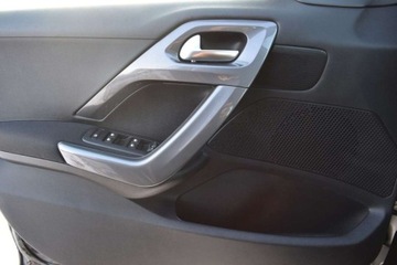 Peugeot 2008 I SUV Facelifting 1.2 PureTech 110KM 2018 Peugeot 2008 SalonPL 110KM Climatronic Nawigacja Smartlink Czujniki Park., zdjęcie 25