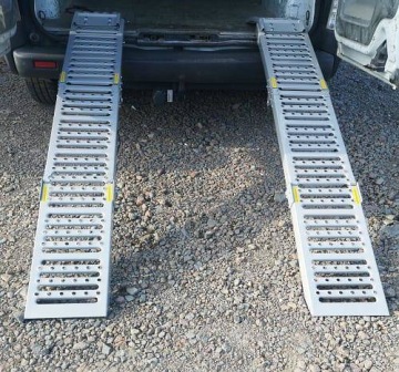 СТАЛЬНАЯ ПОДЪЕЗДНАЯ ПАРАНДА ДЛЯ КВАДРОЦИКЛА 250 КГ