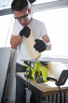 ЭЛЕКТРИЧЕСКАЯ ЛЕНТОЧНО-ШЛИФОВАЛЬНАЯ МАШИНА RYOBI EBS800V 800 Вт + 3 ШЛИФОВАЛЬНЫЕ ЛЕНТЫ.