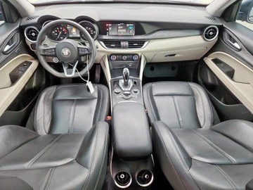 Alfa Romeo Stelvio SUV Facelifting 2.0 Turbo 280KM 2021 Alfa Romeo Stelvio Sport 2021 2.0L 2.0 Benzyna 280KM, zdjęcie 8
