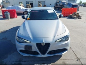 Alfa Romeo Giulia II Sedan Facelifting 2.0 Turbo 280KM 2020 Alfa Romeo Giulia 2020 ALFA ROMEO GIULIA TI RWD 2.0 Benzyna 280KM, zdjęcie 7
