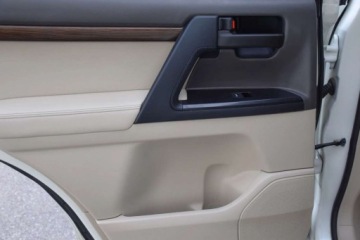 Toyota Land Cruiser VII 2019 Toyota Land Cruiser LAND CRUISER GX.R 4.6 V8 318KM 7-Miejsc LED Kamery Sko, zdjęcie 34