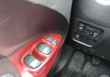 Nissan Juke I 2011 Nissan Juke 2011r, 1.6 Benzyna. Uszkodzony przod. Jezdzi. 1.6 Benzyna, zdjęcie 10