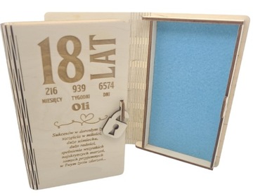 Подарок на 18-летие, копилка с гравировкой.