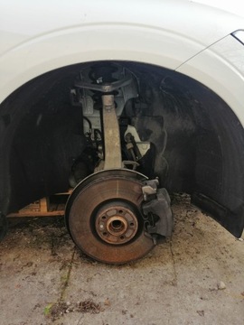 VOLVO XC60 II ZAWIESZENIE PRAWE WACHACZE ZWROTNICA
