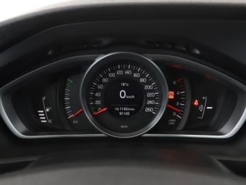 Volvo V40 II Hatchback Facelifting 2.0 D2 120KM 2018 Volvo V40 2.0D Niski przebieg Navi Czujniki, zdjęcie 21