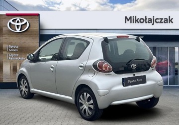 Toyota Aygo I Hatchback 3d 1.0 VVT-i 68KM 2010 Toyota Aygo 1.0 VVT-i Sol EU5 Benzyna 68KM, zdjęcie 2