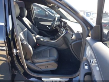 Mercedes GLC C253 2020 Mercedes-Benz GLC 300 2020 2.0 Benzyna 255KM, zdjęcie 9