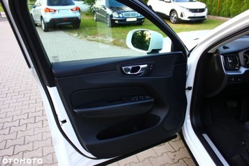 Volvo XC60 II Crossover D4 190KM 2020 Volvo XC 60 Volvo XC 60 D4 Momentum Pro 2.0 Diesel 190KM, zdjęcie 30