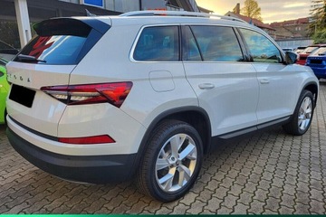 Skoda Kodiaq SUV Facelifting 2.0 TDI SCR 200KM 2024 Skoda Kodiaq Style 2.0 TDI 200KM DSG 4x4 Hak holowniczy Pakiet Comfort, zdjęcie 2