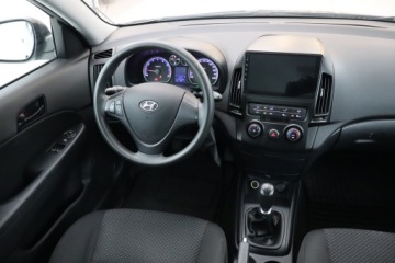 Hyundai i30 I Hatchback 1.4 109KM 2010 Hyundai i30 1.4 CVVT, Salon Polska, Klima,ALU, zdjęcie 6