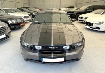 Ford Mustang V 2011 Ford Mustang 5.0 V8 GT 421 KM 2011r 139.000 km Warszawa 5.0 Benzyna, zdjęcie 9