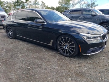 BMW Seria 7 G11-G12 2016 BMW Seria 7 750XI 2016 4.4l 4.4 Benzyna 445KM, zdjęcie 4