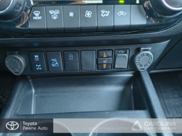 Toyota Hilux VIII Podwójna kabina Facelifting 2.8 D-4D 204KM 2023 Toyota Hilux 2.8 D-4D Double Cab SR5 4x4 2.8 D-4D, zdjęcie 13
