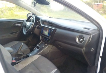 Toyota Auris II 2017 Toyota Auris Okazja 1.8 Hybryda 98KM, zdjęcie 13